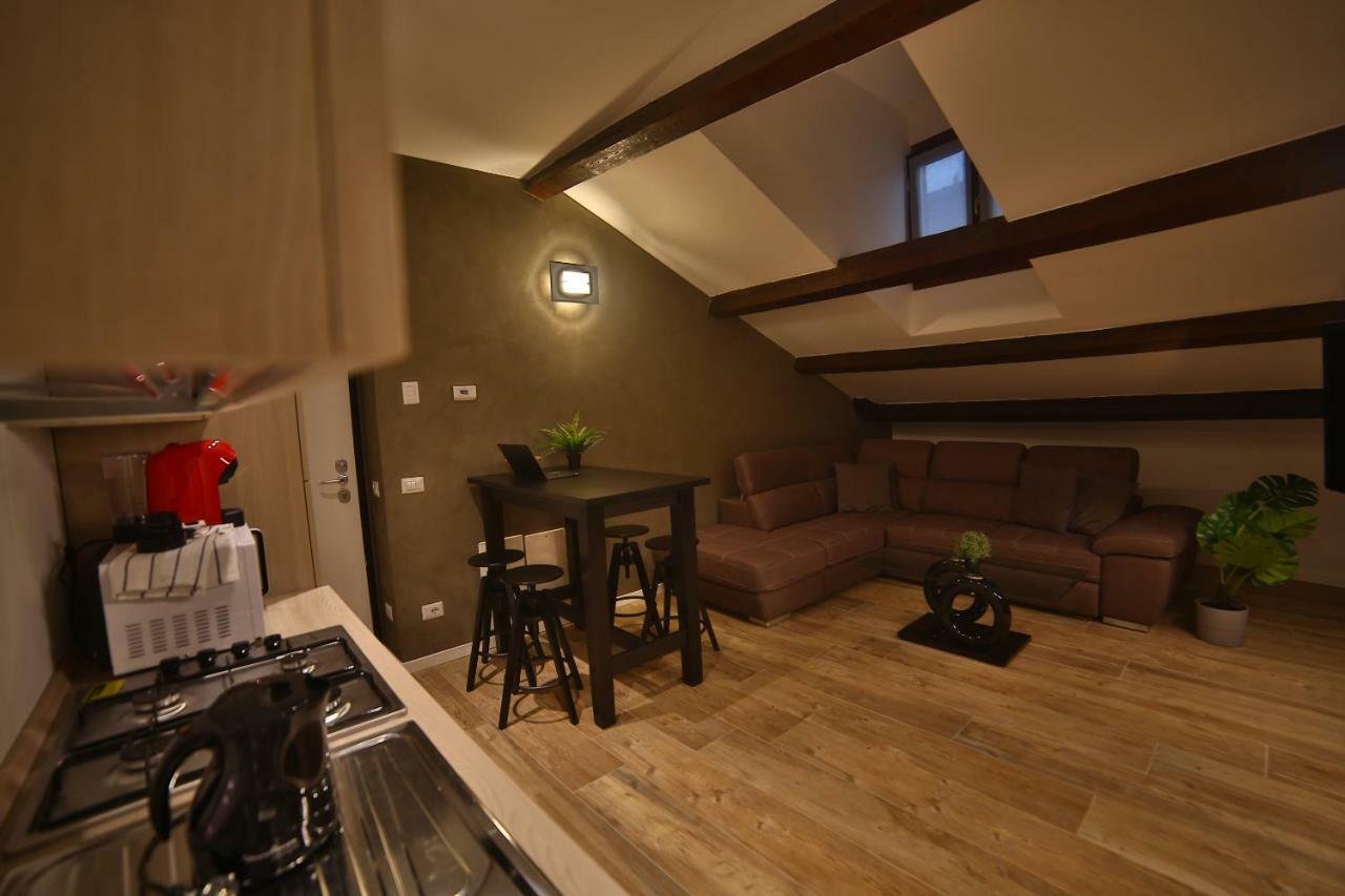 Ferienwohnung Moscova Attic Near Duomo Mailand Exterior foto